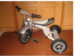 Children tricycle? Go kart? Inflator is like riding a tricycle Children tricycle? Go kart? Inflator is like riding a tricycle