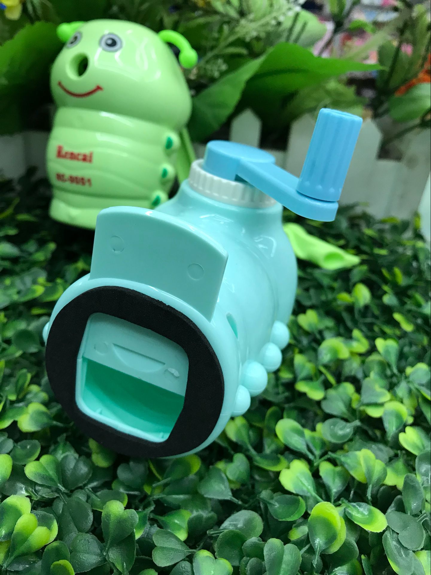Creative caterpillar style hand pencil sharpener with pencil holder stationery wholesale Creative caterpillar style hand pencil sharpener with pencil holder stationery wholesale