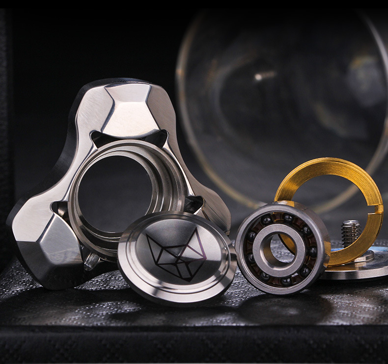 Tiger-Type Fingertip Gyro Inception Space Adult Stress Relief Toys Bearing Interfinger Spiral EDC Egyptian Worm Fox Tiger-Type Fingertip Gyro Inception Space Adult Stress Relief Toys Bearing Interfinger Spiral EDC Egyptian Worm Fox