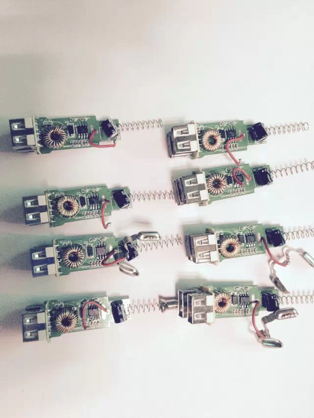 Cross-Border High-Profile Figure Small Horn Car Charger 5v2a Mini Car Charger Car Mobile Phone USB Charging Head