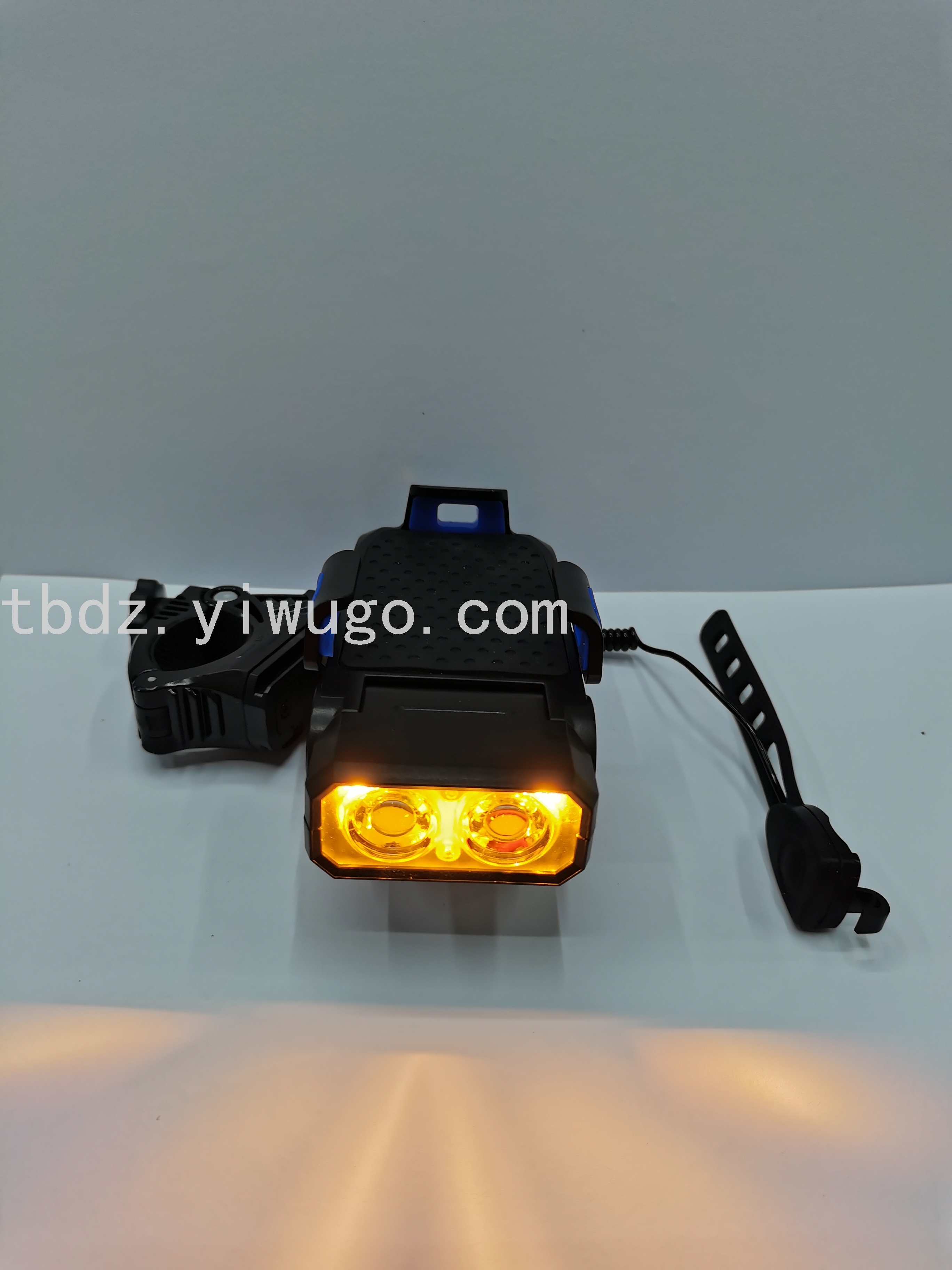 New Mobile Phone Bracket Car Light, USB Charging Horn Light, Riding Light Cycling Fixture New Mobile Phone Bracket Car Light, USB Charging Horn Light, Riding Light Cycling Fixture
