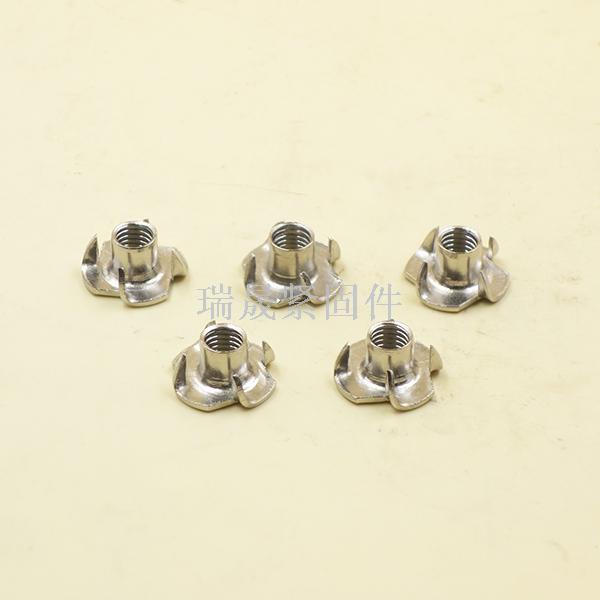 Carbon steel four-claw nut 304 stainless steel four-claw nut four-corner screw fastener inch four-corner nut