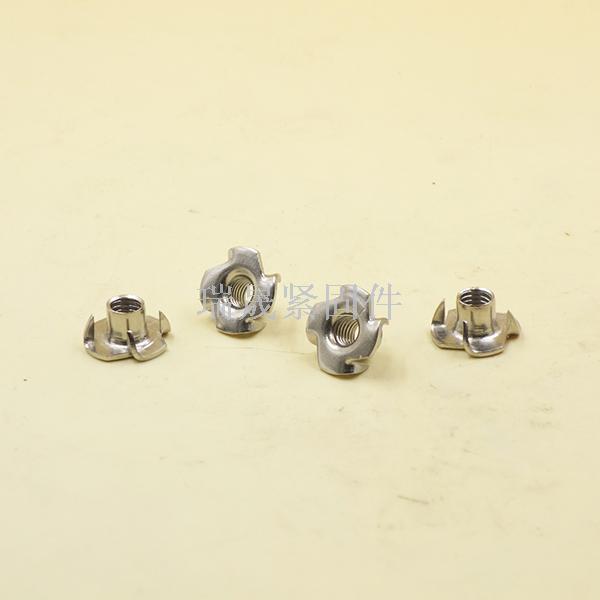 Carbon steel four-claw nut 304 stainless steel four-claw nut four-corner screw fastener inch four-corner nut