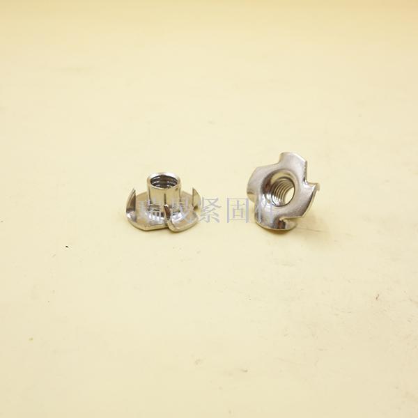 Carbon steel four-claw nut 304 stainless steel four-claw nut four-corner screw fastener inch four-corner nut