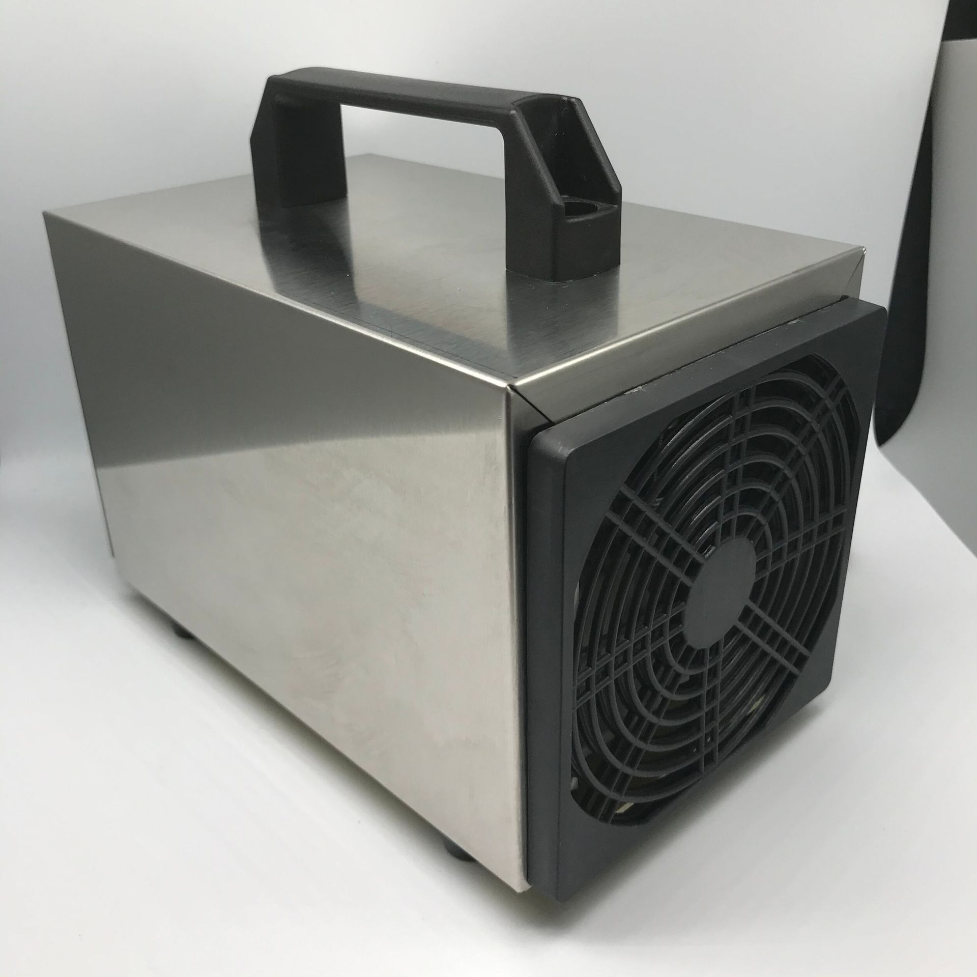220V110V 20 Gh Ozone Generator with Timer Wind Cover Guard Net Sterilization Disinfection Fixed