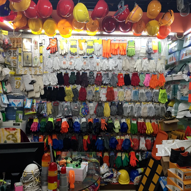 New Wholesale Construction Site Helmet Construction Helmet Anti-Smashing Labor Insurance Hat Factory Direct Sales