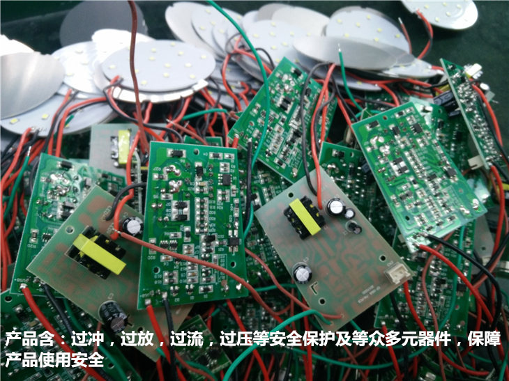 Outdoor hydrodynamic battery strong light flashlight mine lamp sea water generator lamp seismic emergency lamp Outdoor hydrodynamic battery strong light flashlight mine lamp sea water generator lamp seismic emergency lamp
