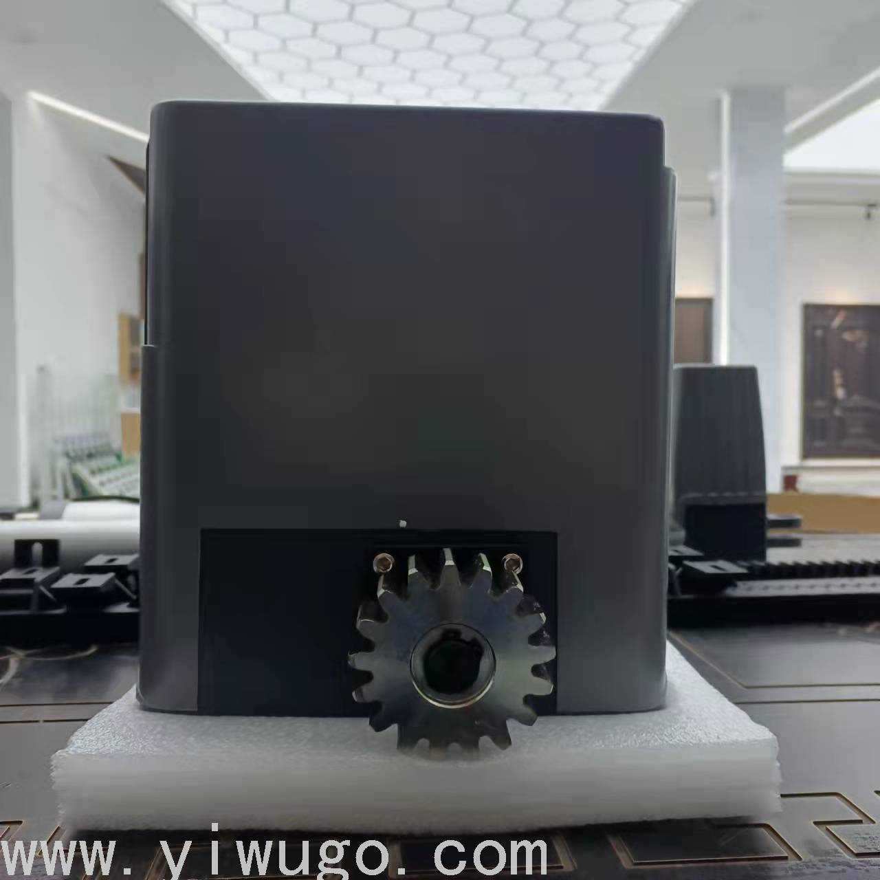 Factory Direct Sales Door Opener Sliding Gate Motor Remote Control Door Opener Automatic Door Opener