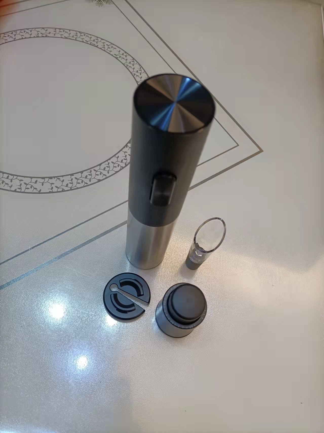 Personalized Automatic Motor Dry Battery Wine Electric Bottle Opener Wine Opener Four-Piece Set