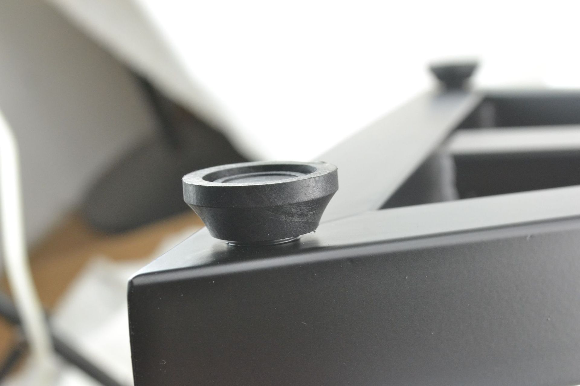 Floor Loudspeaker Box Support Monitor Loudspeaker Box Rack Large Tray Triangle Bottom Reinforced Thickened Audio Frame