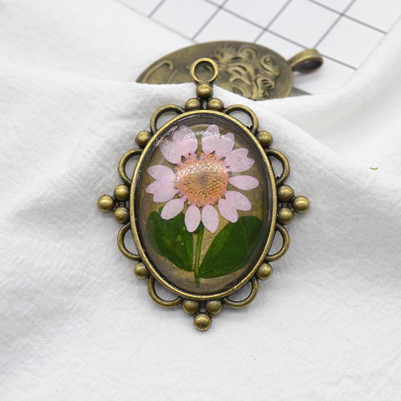Creative Retro Large Base Support Dried Flower Pendant SUNFLOWER Crystal Chrysanthemum Plant Glass Real Flower Ornament Handmade Necklace