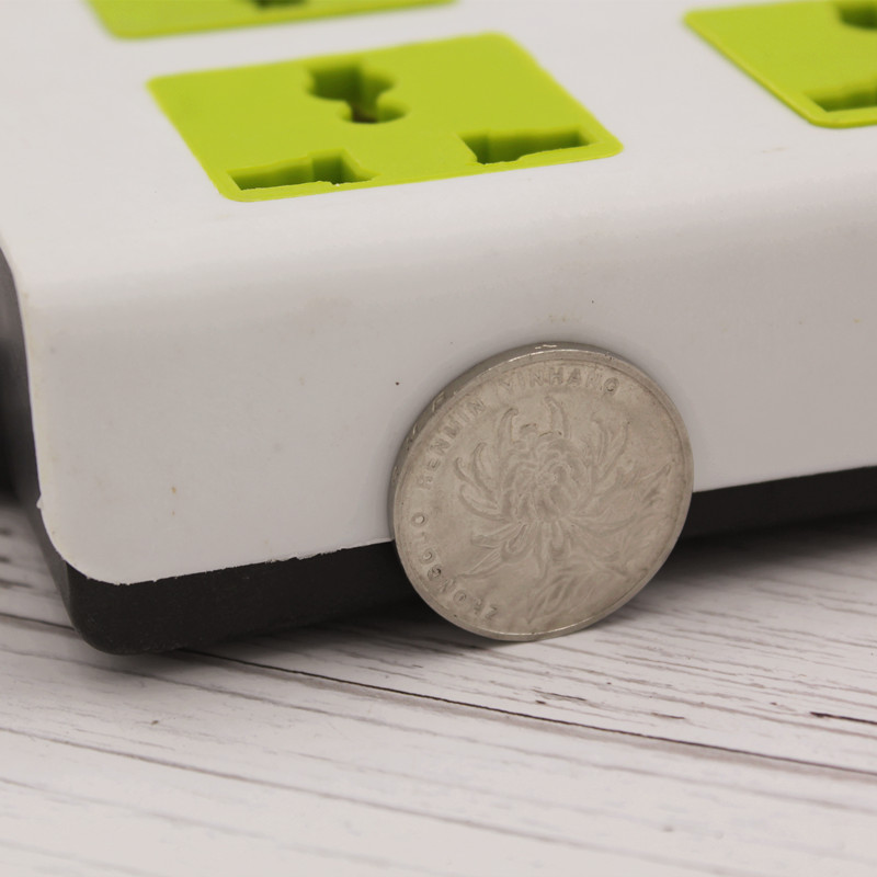 The terminal strip line computer is a multi-function plug - in connector socket.