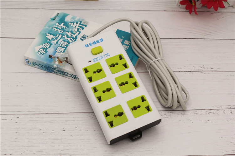 The terminal strip line computer is a multi-function plug - in connector socket. The terminal strip line computer is a multi-function plug - in connector socket.