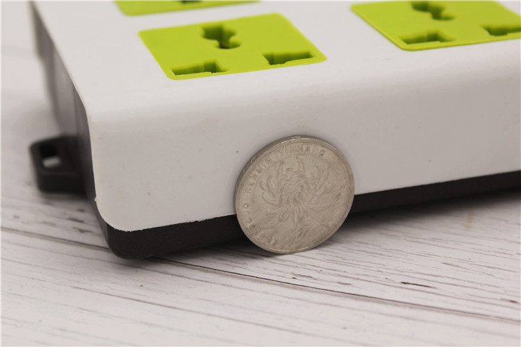 The terminal strip line computer is a multi-function plug - in connector socket. The terminal strip line computer is a multi-function plug - in connector socket.