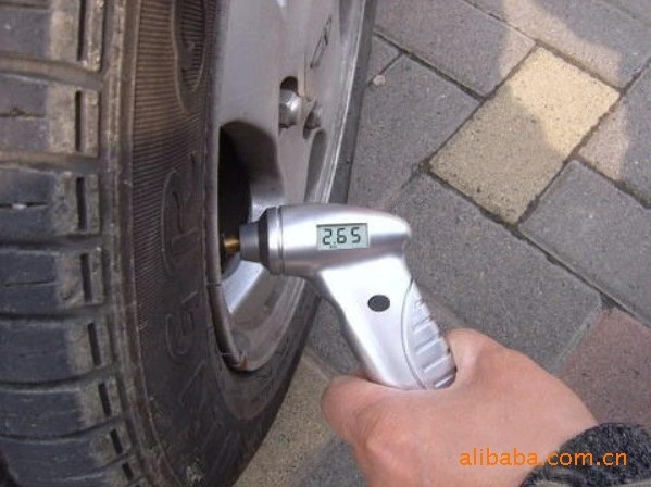 Classic Tire Pressure Gauge High Precision Car Tire Pressure Gauge Tire Pressure Monitoring