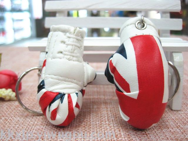 Imitation boxing gloves key ring pendant wholesale sports goods boxing gloves key ring boxing glove box factory Imitation boxing gloves key ring pendant wholesale sports goods boxing gloves key ring boxing glove box factory