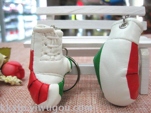 Imitation boxing gloves key ring pendant wholesale sports goods boxing gloves key ring boxing glove box factory Imitation boxing gloves key ring pendant wholesale sports goods boxing gloves key ring boxing glove box factory