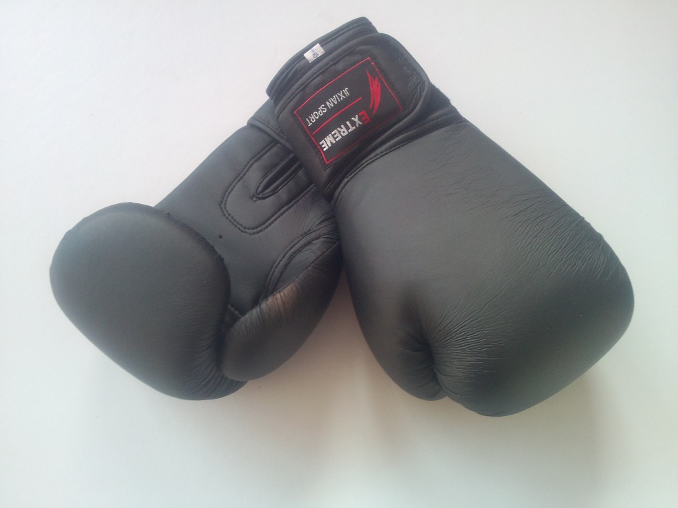 Genuine professional training boxing gloves boxing bag punching bag gloves Sanda gloves adults 