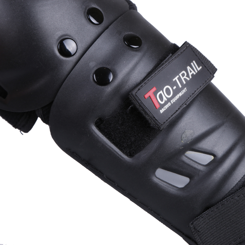 cross-country motorcycle drivers&#039; kneecap racing kneelet