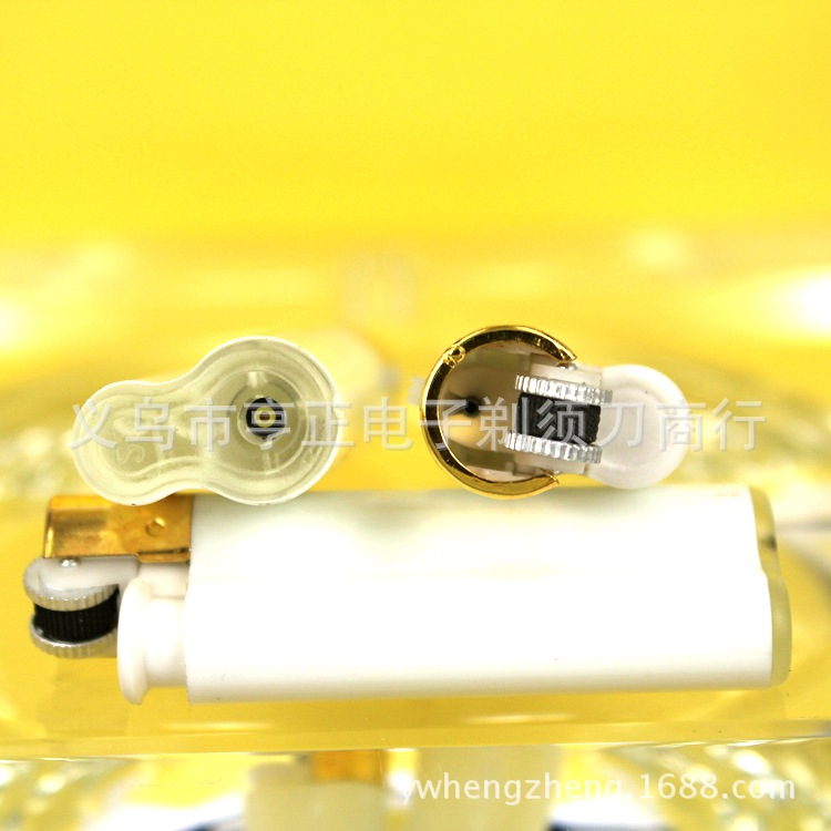 2017 Creative Grinding Wheel Gold Cover Flame Lighter Genuine Explosion-Proof Disposable Lighter Factory Wholesale 2017 Creative Grinding Wheel Gold Cover Flame Lighter Genuine Explosion-Proof Disposable Lighter Factory Wholesale