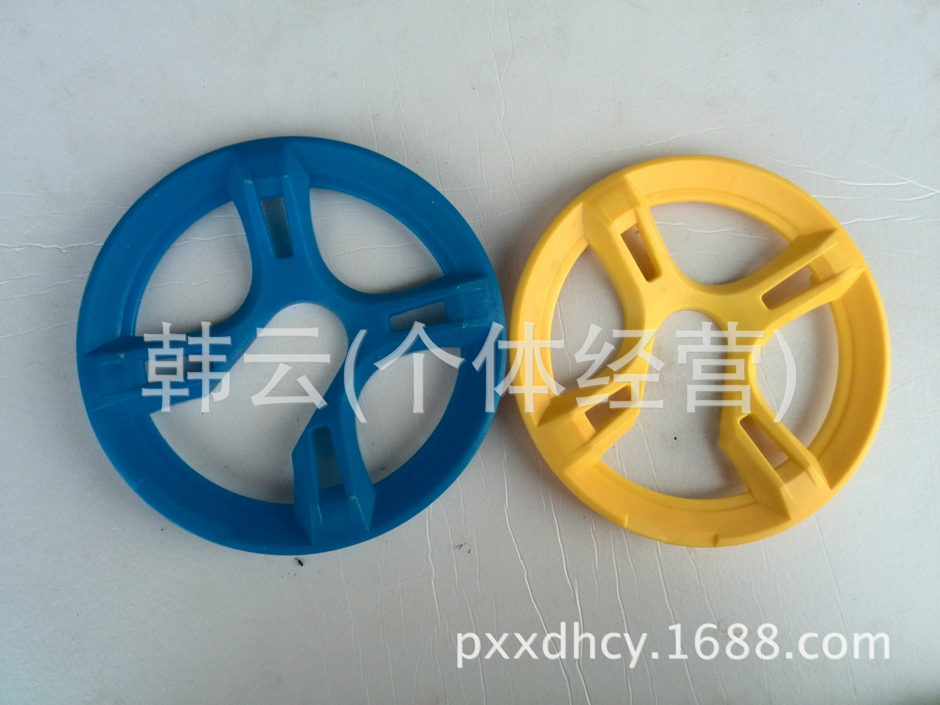 Factory Direct Sales All Kinds of Mountain Bike Color Roulette Wheel Cover 42 Teeth 4 Holes Tooth Plate Cover Mountain Bicycle Fitting Wholesale Factory Direct Sales All Kinds of Mountain Bike Color Roulette Wheel Cover 42 Teeth 4 Holes Tooth Plate Cover Mountain Bicycle Fitting Wholesale