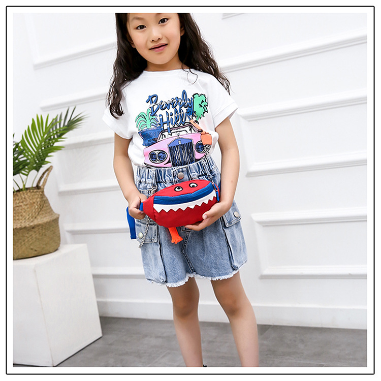 2021 New Cartoon Korean Style Children's Chest Pack Canvas Embroidered Baby Crossbody Bag Shark Children Smiley Waist Bag 2021 New Cartoon Korean Style Children's Chest Pack Canvas Embroidered Baby Crossbody Bag Shark Children Smiley Waist Bag