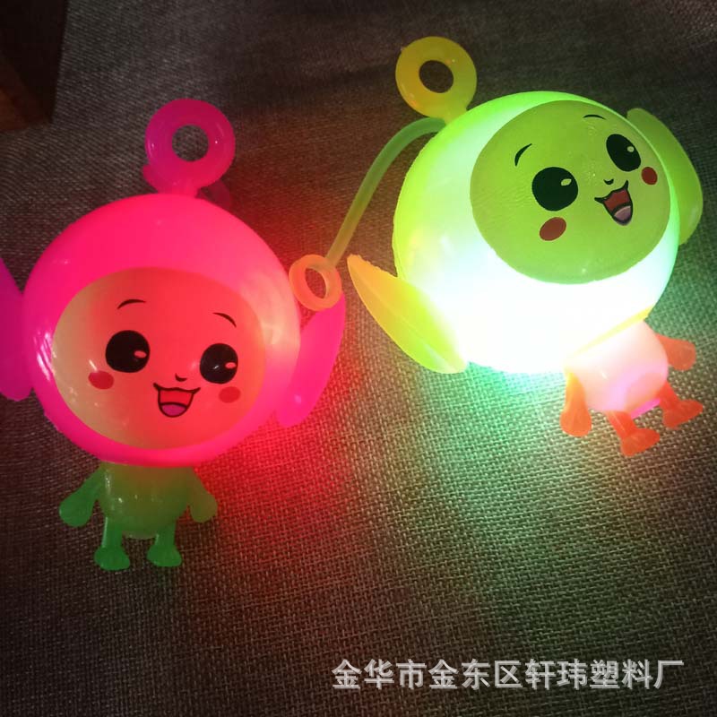 Manufacturers direct light big head baby whistle ball Flash massage ball vent knead knead called street supply