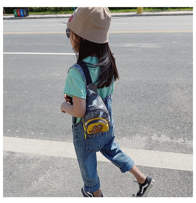 Children's Popular Messenger Bag Fashionable Stylish Waist Bag Boys and Girls Handsome Dinosaur Shoulder Bag Baby Cute Chest Bag Children's Popular Messenger Bag Fashionable Stylish Waist Bag Boys and Girls Handsome Dinosaur Shoulder Bag Baby Cute Chest Bag