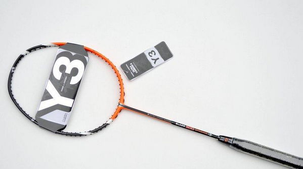 Authentic YY,Y3 razor crack full carbon badminton racket, comprising both offensive and defensive attack-Racquet BLADE500 300 DYNAMIC Authentic YY,Y3 razor crack full carbon badminton racket, comprising both offensive and defensive attack-Racquet BLADE500 300 DYNAMIC