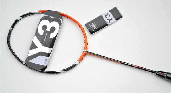 Authentic YY,Y3 razor crack full carbon badminton racket, comprising both offensive and defensive attack-Racquet BLADE500 300 DYNAMIC Authentic YY,Y3 razor crack full carbon badminton racket, comprising both offensive and defensive attack-Racquet BLADE500 300 DYNAMIC