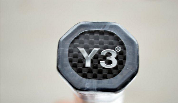 Authentic YY,Y3 razor crack full carbon badminton racket, comprising both offensive and defensive attack-Racquet BLADE500 300 DYNAMIC Authentic YY,Y3 razor crack full carbon badminton racket, comprising both offensive and defensive attack-Racquet BLADE500 300 DYNAMIC