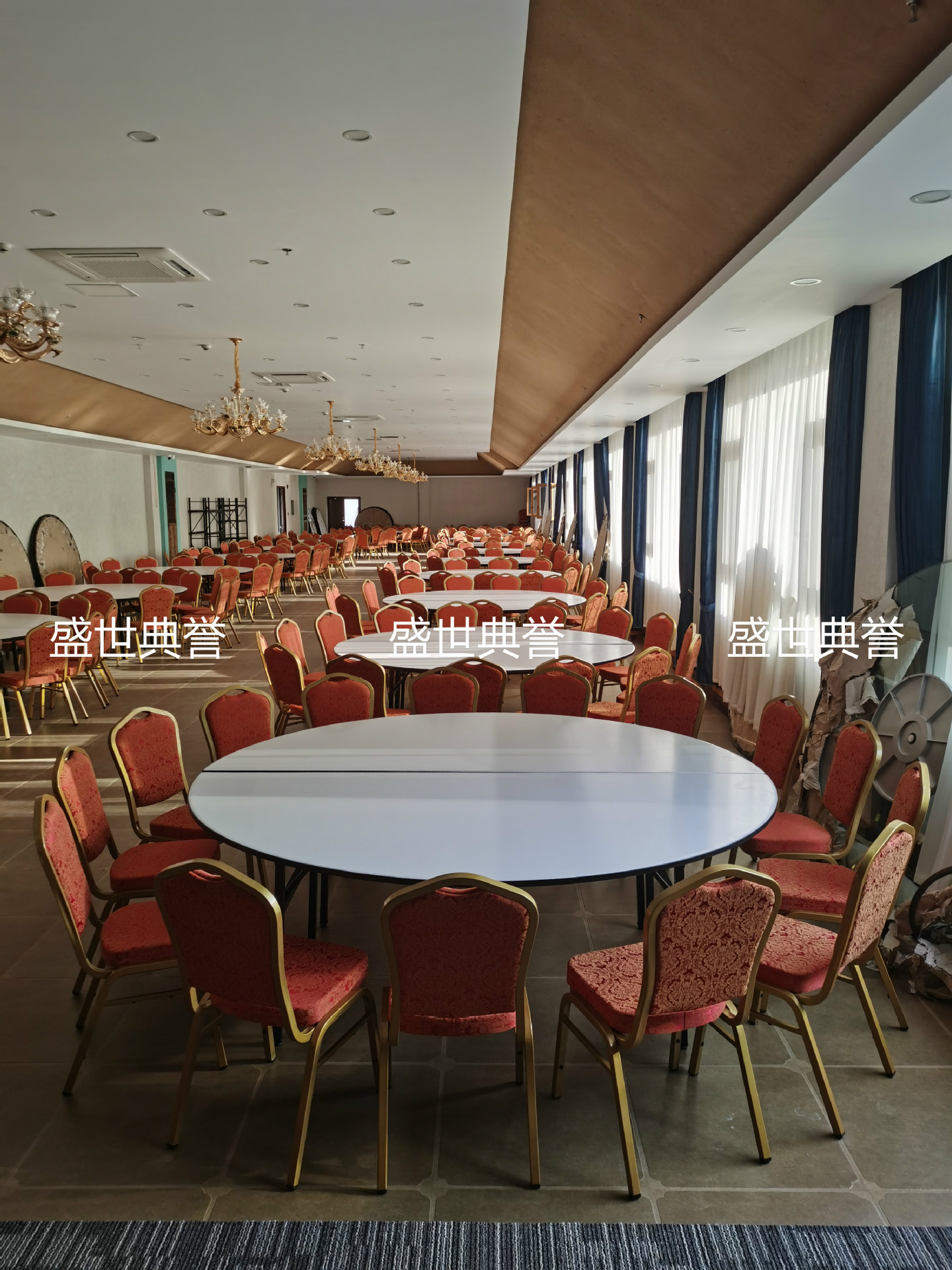 Hangzhou Banquet Center Dining Table and Chair Hotel Banquet Hall Wedding Banquet Folding Chair Conference Steel Chair
