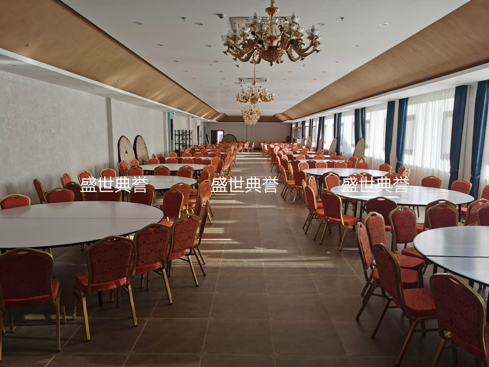 Hangzhou Banquet Center Dining Table and Chair Hotel Banquet Hall Wedding Banquet Folding Chair Conference Steel Chair