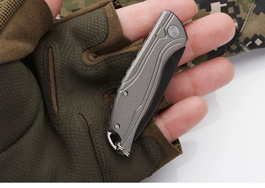 New Mini Aluminum Handle Folding Knife Stainless Steel Outdoor Survival Folding Knife Portable Lockless Pocket Knife New Mini Aluminum Handle Folding Knife Stainless Steel Outdoor Survival Folding Knife Portable Lockless Pocket Knife