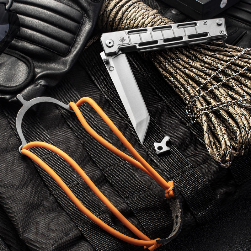 Self-Defense Outdoor Knife Knife Multi-Function Folding Knife Field Bomb Worker Survival High Hardness Saber Household Fruit Knife