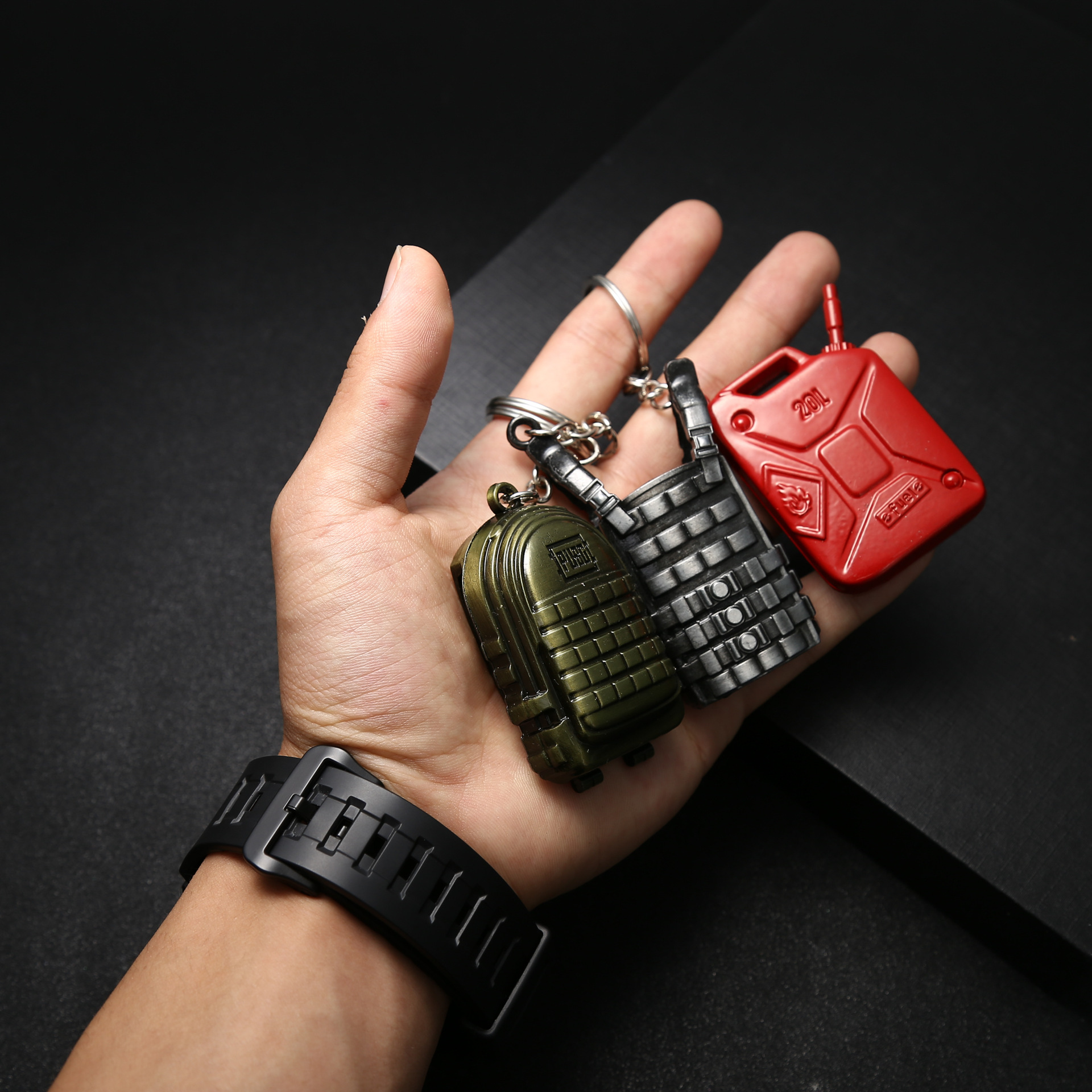 Campus Peripheral Hot Sale Jesus Survival Alloy Level 3 Backpack Toy Eating Chicken Escape Oil Drum Vest Keychain
