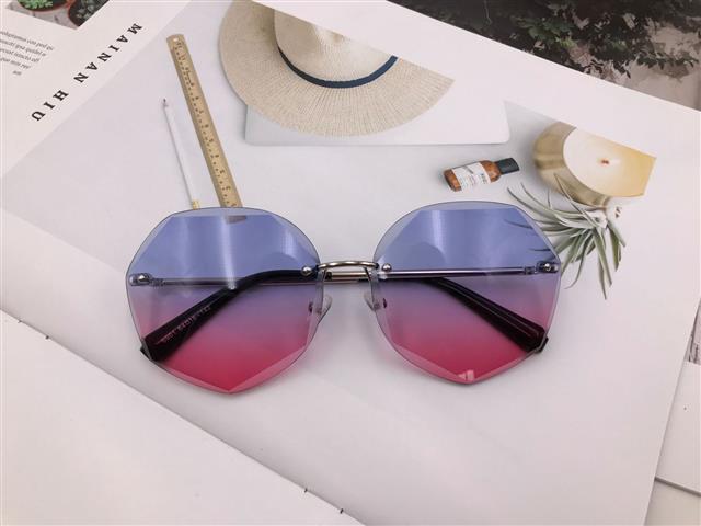 Stylish 2019 new stylish cut edge, ladies metallic, custom uv-proof stylish ladies