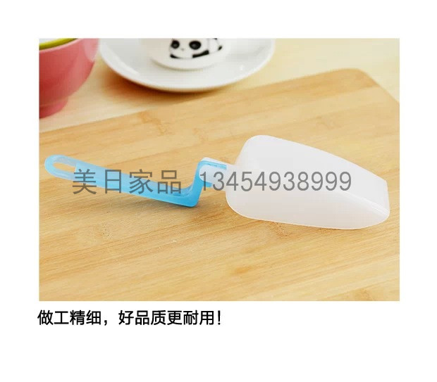 Japan KM 1058 creative kitchen ice scraper shovel shovel food folding kitchen spatula Japan KM 1058 creative kitchen ice scraper shovel shovel food folding kitchen spatula