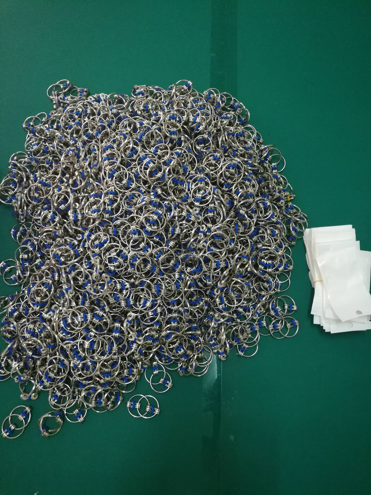 Key Ring Fidget Toy Decompression Chain Vent Toy Decompression Chain Bicycle Chain Keychain Key Ring Fidget Toy Decompression Chain Vent Toy Decompression Chain Bicycle Chain Keychain