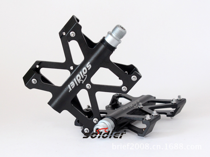 Bicycle wheel spindle cylinder pedal cycle advanced pedal/s44-49 pedal Bicycle wheel spindle cylinder pedal cycle advanced pedal/s44-49 pedal