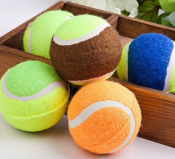 Pet tennis ball color four clothes without jumping golden teddy dog training grinding teeth to chew toys.