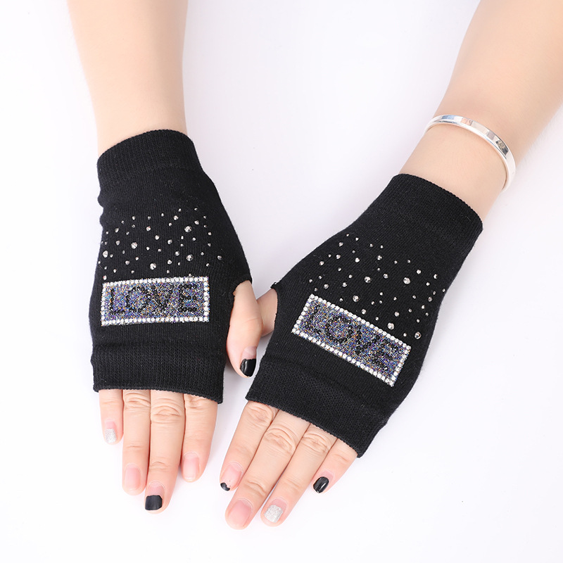2018 new cool water drill rivet student open-finger sailor dance gloves five-coded star half-finger knitted gloves