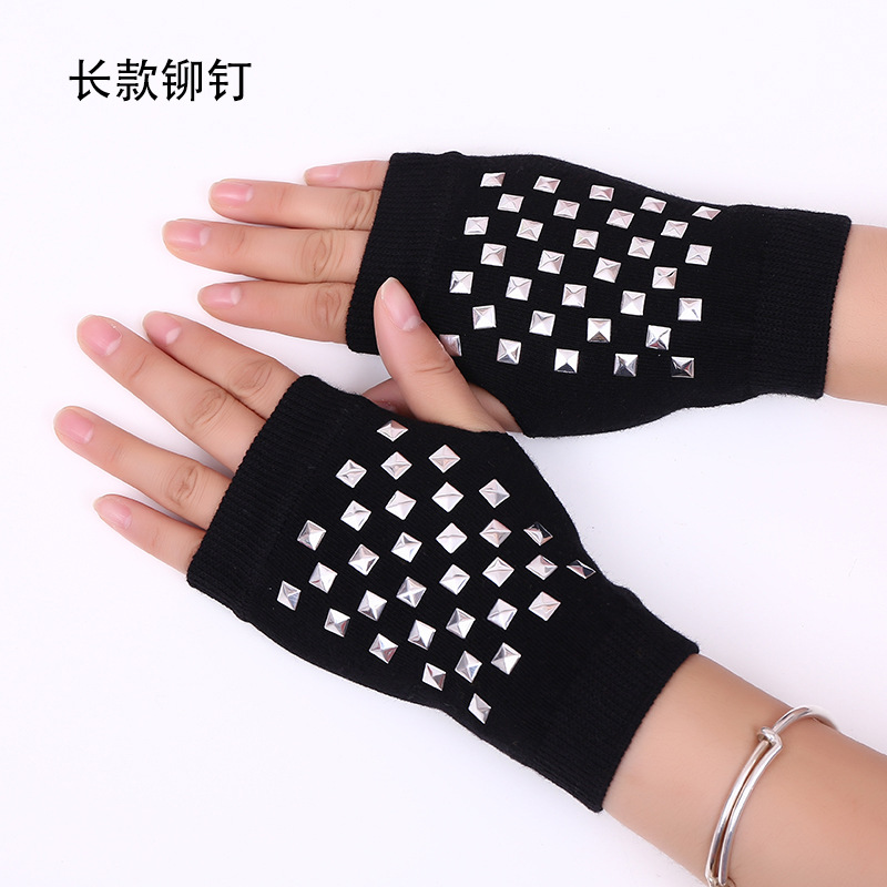 2018 new cool water drill rivet student open-finger sailor dance gloves five-coded star half-finger knitted gloves