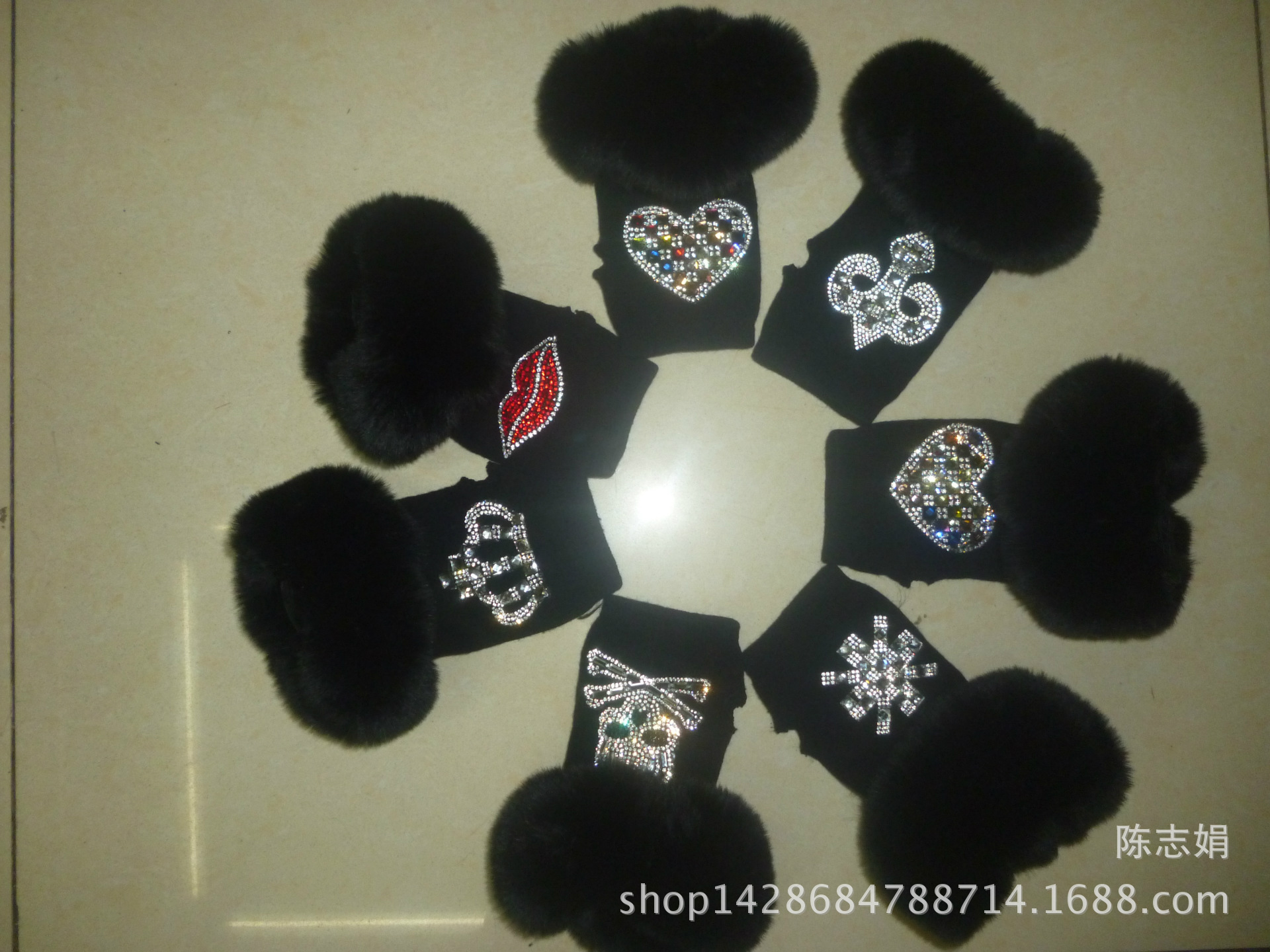 2018 new cool water drill rivet student open-finger sailor dance gloves five-coded star half-finger knitted gloves