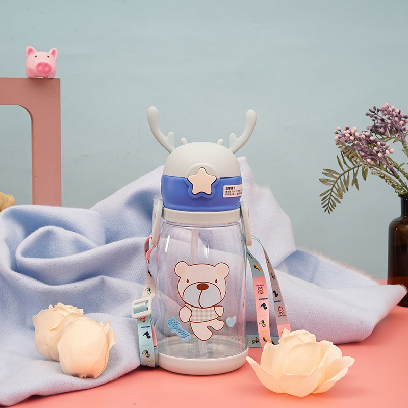 Antlers Children's Plastic Cup Outdoor Portable Lanyard Strap Sports Cup Fashion Cartoon Straw Cup Festival Gift Cup Antlers Children's Plastic Cup Outdoor Portable Lanyard Strap Sports Cup Fashion Cartoon Straw Cup Festival Gift Cup