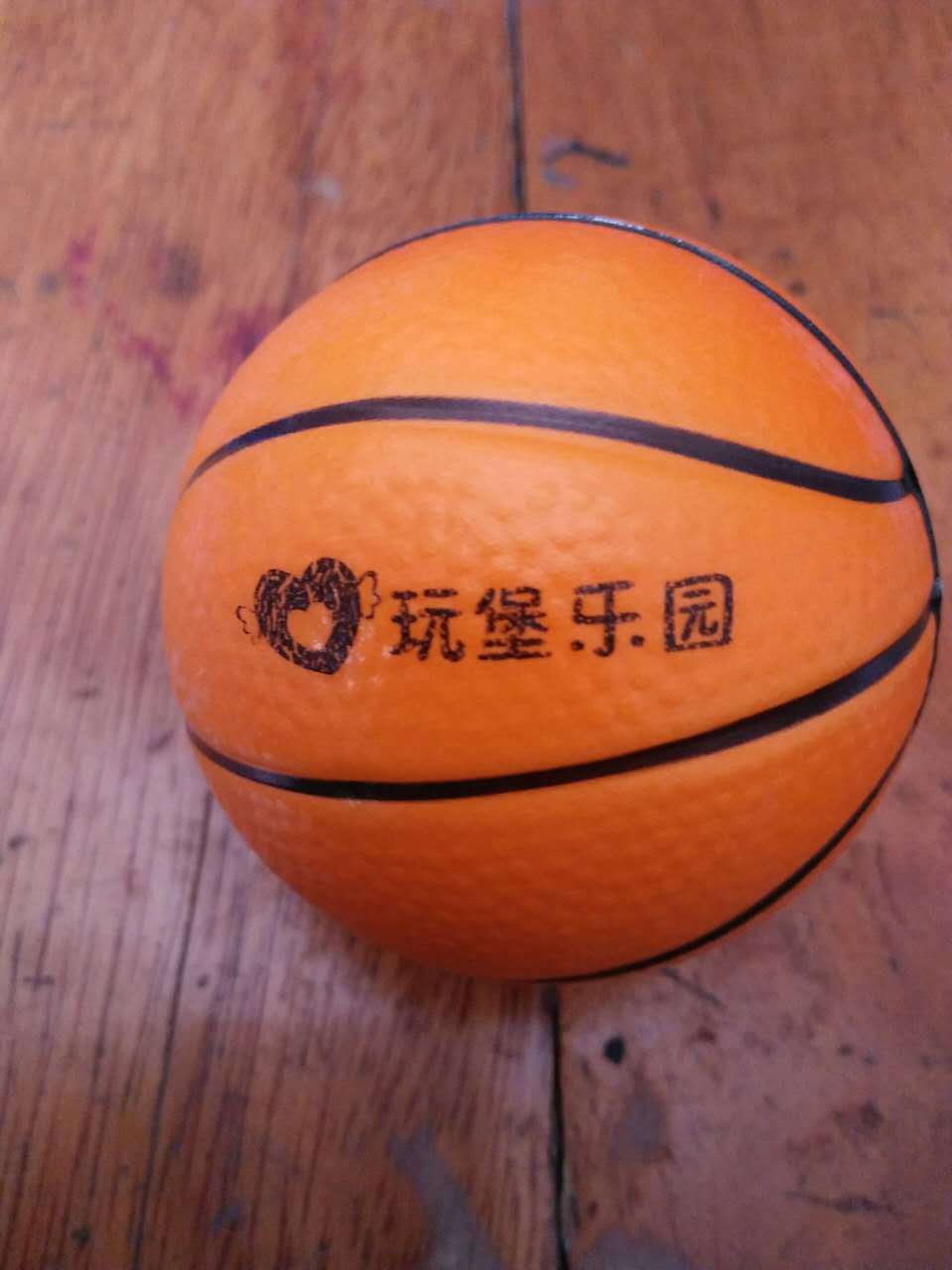 6.3 The new football PU ball pressure foam baby toy Rubber manufacturer Solid pet toy
