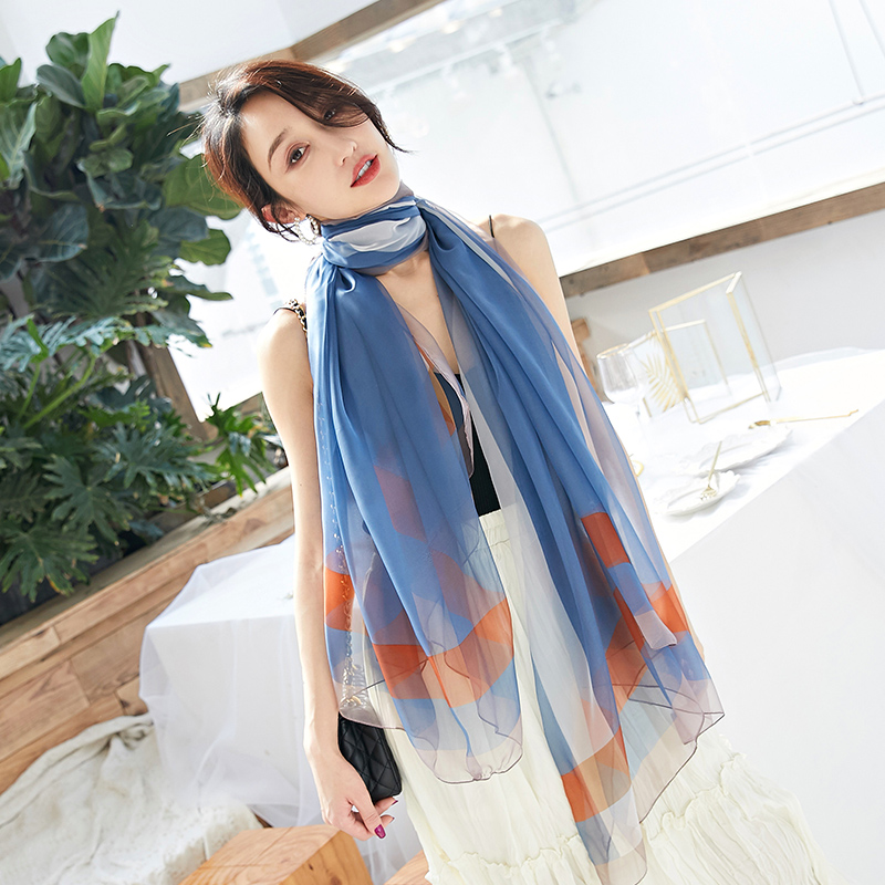 The Korean version of gauze scarf with scarf gradient long beach towel sunscreen scarf shawl dual-use women