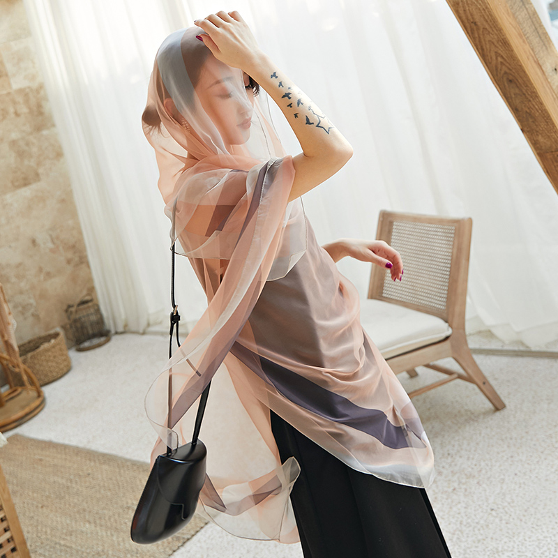 The Korean version of gauze scarf with scarf gradient long beach towel sunscreen scarf shawl dual-use women