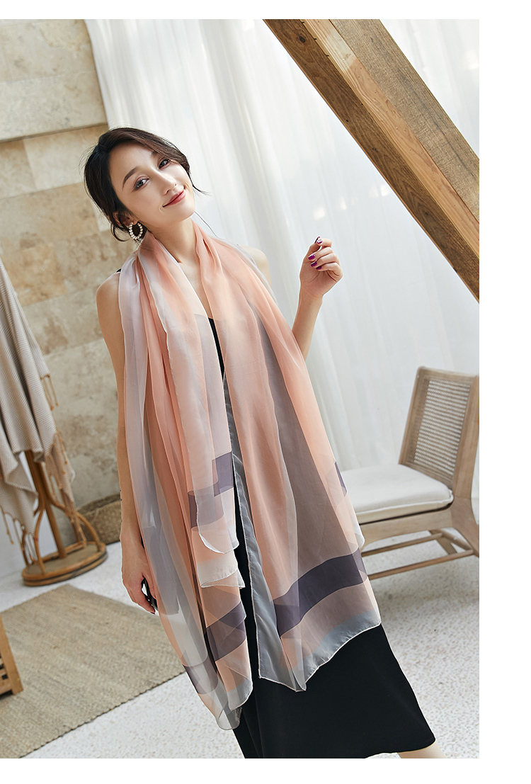 The Korean version of gauze scarf with scarf gradient long beach towel sunscreen scarf shawl dual-use women The Korean version of gauze scarf with scarf gradient long beach towel sunscreen scarf shawl dual-use women