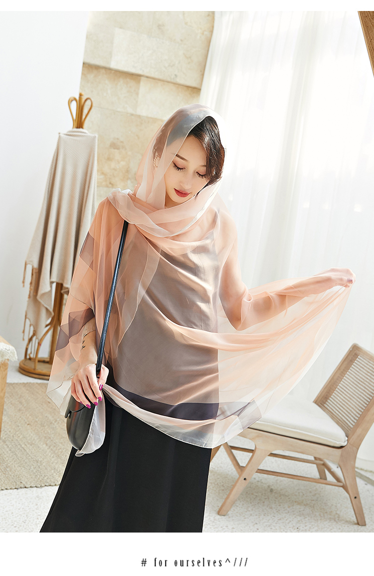 The Korean version of gauze scarf with scarf gradient long beach towel sunscreen scarf shawl dual-use women The Korean version of gauze scarf with scarf gradient long beach towel sunscreen scarf shawl dual-use women